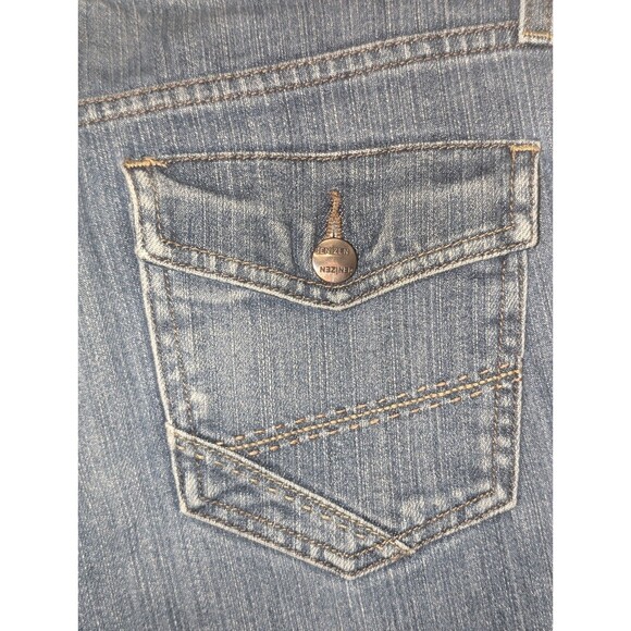 Levi's Denim Jeans Denizen Womens Size 4 Blue Capri Dark Wash Stretch Mid Rise - Picture 12 of 14